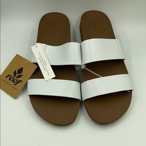 NWT Reef Vista cushion cloud sandals